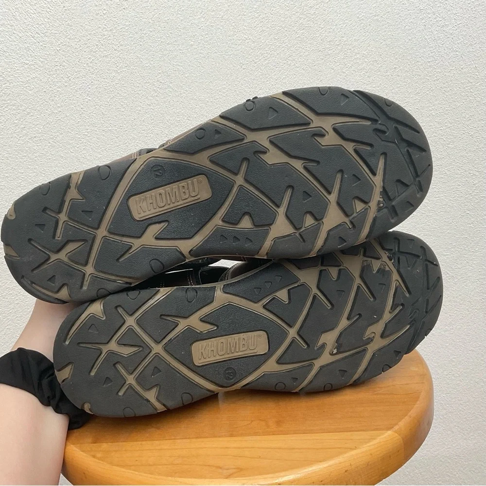NWOT Khombu Brown Faux Leather Open Side Fisherman Sandals Size 12 Men's